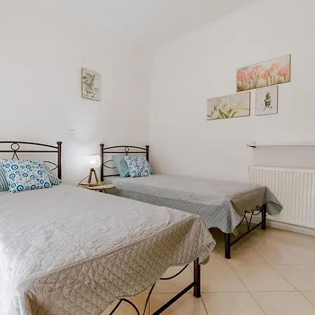 Zipari Oasis Modern Comforts With Stunning Views Zipárion