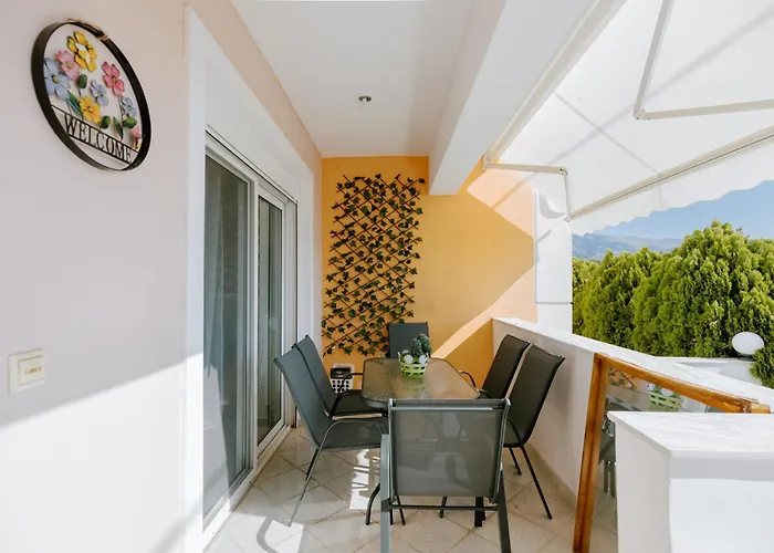 Daire Zipari Oasis Modern Comforts With Stunning Views