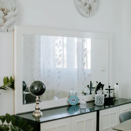 Zipari Oasis Modern Comforts With Stunning Views Zipárion