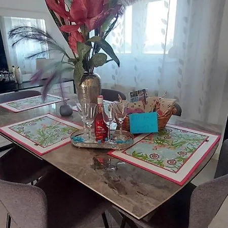 Zipari Oasis Modern Comforts With Stunning Views